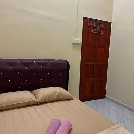 Mak Ani Homestay Kuala Terengganu Exterior photo